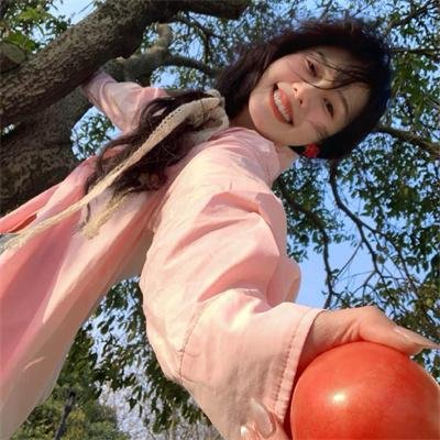 维奥莱特·诺齐埃尔